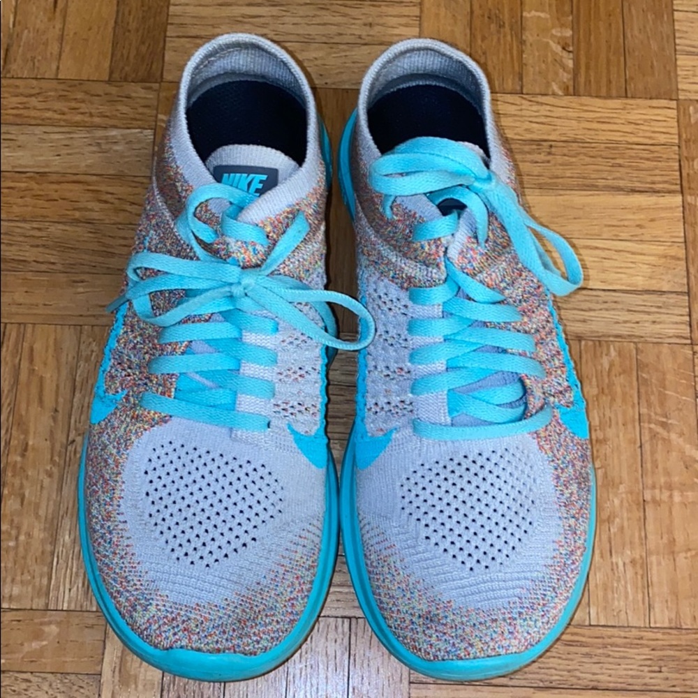 Customized NikeiD’s - Picture 2 of 4